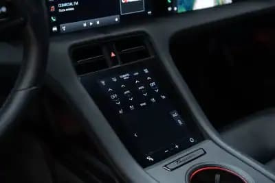 Sell Porsche Taycan Sport Turismo 2023 - 69950 EUR, 59281 km - AUTO.MOTO.pt