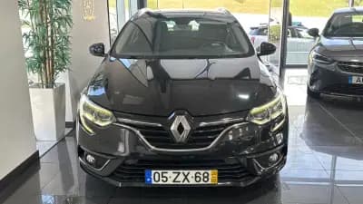 Vendo Renault Mégane Sport Tourer 2018 - 12999 EUR, 131021 km - AUTO.MOTO.pt