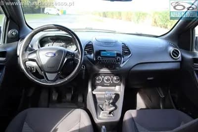Vendo Ford KA 2018 - 11650 EUR, 55000 km - AUTO.MOTO.pt