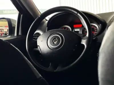 Vendo Renault Clio Break 2012 - 6500 EUR, 190800 km - AUTO.MOTO.pt