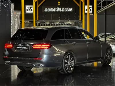 Vendo Mercedes-Benz E 300 2023 - 44990 EUR, 56100 km - AUTO.MOTO.pt