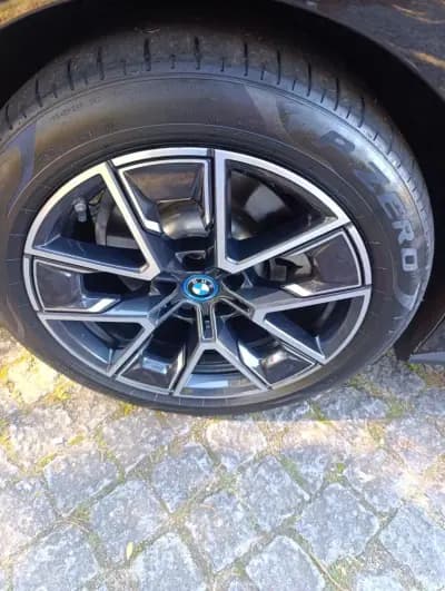 Vendo BMW i4 2023 - 49900 EUR, 56000 km - AUTO.MOTO.pt