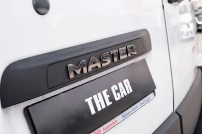 Vendo Renault Master 2023 - 22750 EUR, 166000 km - AUTO.MOTO.pt