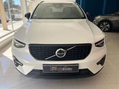 Vendo Volvo XC 40 2023 - 36900 EUR, 26000 km - AUTO.MOTO.pt
