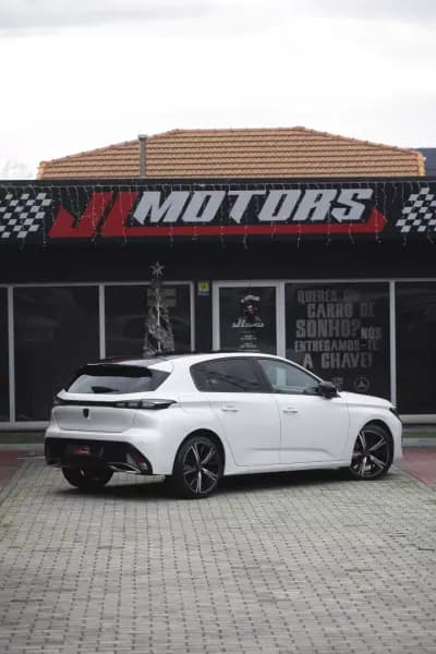 Vendo Peugeot 308 2022 - 22900 EUR, 133639 km - AUTO.MOTO.pt