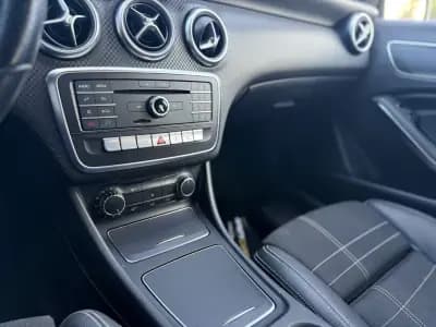 Vendo Mercedes-Benz A 180 2016 - 17999 EUR, 110000 km - AUTO.MOTO.pt