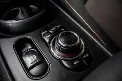 Vendo MINI Clubman 2021 - 18990 EUR, 114563 km - AUTO.MOTO.pt