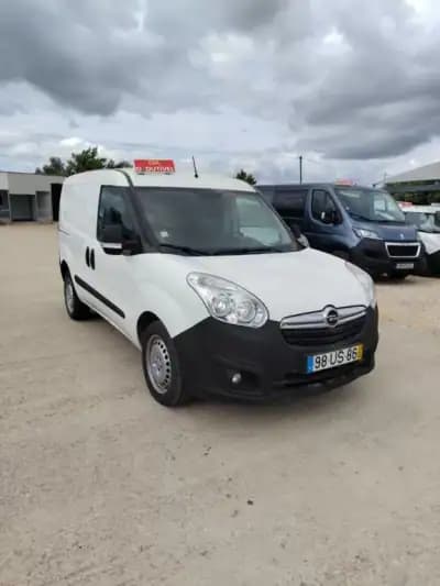 Sell Opel Combo 2018 - 11900 EUR, 170000 km - AUTO.MOTO.pt