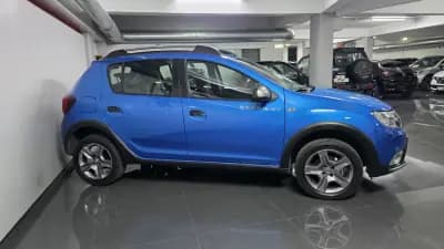 Vendo Dacia Sandero 2018 - 10990 EUR, 129000 km - AUTO.MOTO.pt