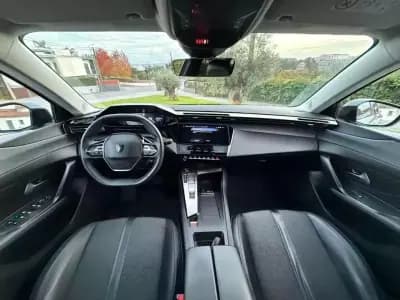 Vendo Peugeot 308 2022 - 21999 EUR, 128000 km - AUTO.MOTO.pt