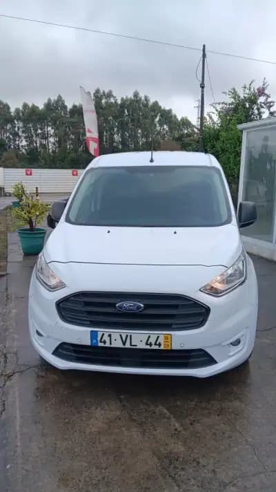 Vendo Ford Transit Connect 2018 - 12300 EUR, 207321 km - AUTO.MOTO.pt