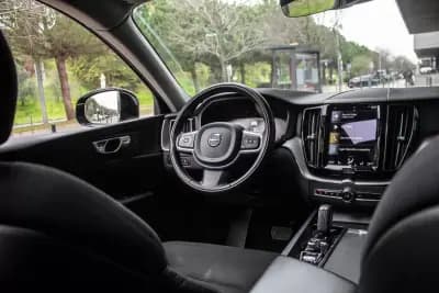 Sell Volvo XC 60 2020 - 36990 EUR, 82194 km - AUTO.MOTO.pt