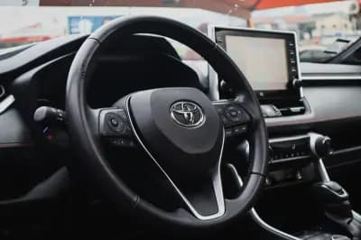 Vendo Toyota RAV4 2022 - 44880 EUR, 71000 km - AUTO.MOTO.pt