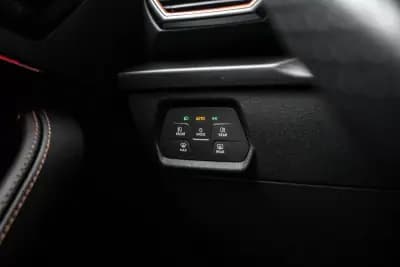 Sell Cupra Leon 2024 - 44990 EUR, 21773 km - AUTO.MOTO.pt