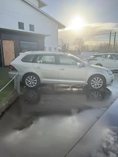 Vendo Volkswagen Golf Variant 2012 - 5750 EUR, 297582 km - AUTO.MOTO.pt