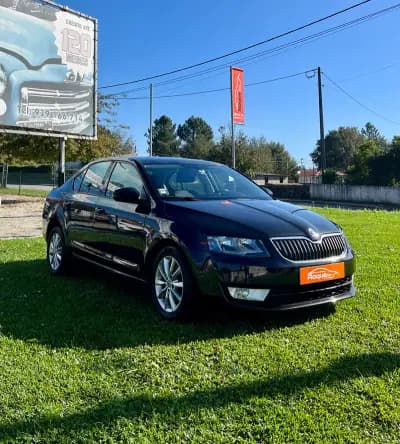 Vendo Skoda Octavia 2016 - 10500 EUR, 200000 km - AUTO.MOTO.pt