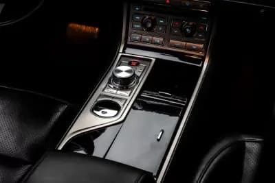 Sell Jaguar XF 2010 - 13990 EUR, 241933 km - AUTO.MOTO.pt