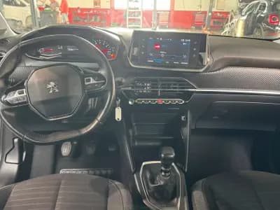 Sell Peugeot 208 2021 - 15750 EUR, 87561 km - AUTO.MOTO.pt