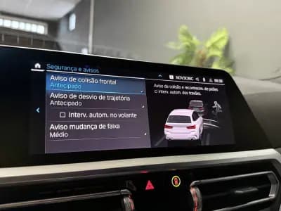 Vendo BMW 330e 2021 - 32490 EUR, 152987 km - AUTO.MOTO.pt