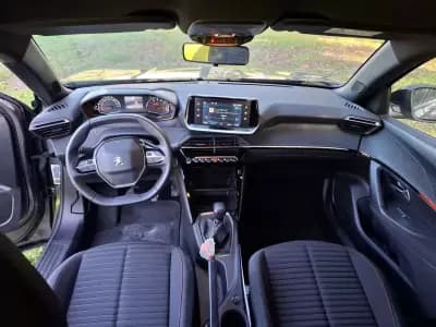 Sell Peugeot 2008 2023 - 19500 EUR, 16000 km - AUTO.MOTO.pt