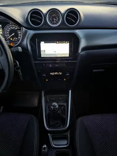 Sell Suzuki Vitara 2018 - 15990 EUR, 45000 km - AUTO.MOTO.pt