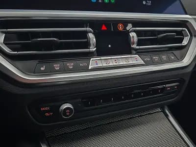 Sell BMW 330 2021 - 35000 EUR, 85000 km - AUTO.MOTO.pt