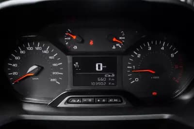 Vendo Peugeot Partner 2021 - 12990 EUR, 103902 km - AUTO.MOTO.pt