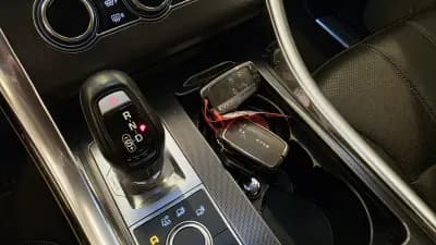 Vendo Land Rover Range Rover Sport 2014 - 27500 EUR, 80220 km - AUTO.MOTO.pt