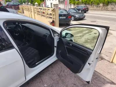 Vendo Volkswagen Golf 2014 - 17900 EUR, 195000 km - AUTO.MOTO.pt
