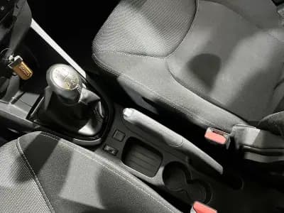 Vendo Renault Clio Sport Tourer 2015 - 8600 EUR, 248781 km - AUTO.MOTO.pt