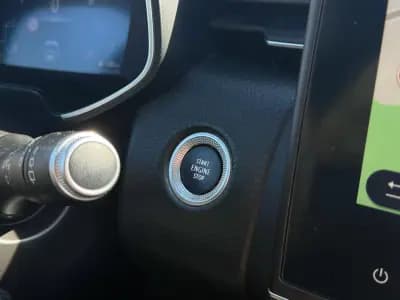 Vendo Renault Clio 2020 - 13480 EUR, 93000 km - AUTO.MOTO.pt