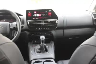 Vendo Citroën C5 Aircross 2024 - 28330 EUR, 24731 km - AUTO.MOTO.pt