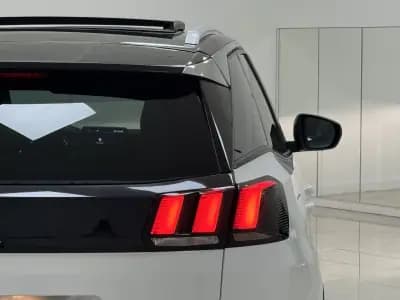 Sell Peugeot 3008 2019 - 18990 EUR, 130000 km - AUTO.MOTO.pt