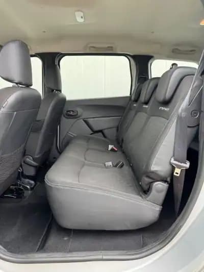 Sell Dacia Lodgy 2015 - 8950 EUR, 110000 km - AUTO.MOTO.pt