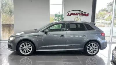 Vendo Audi A3 Sportback 2017 - 18999 EUR, 165021 km - AUTO.MOTO.pt