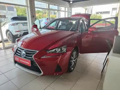 Vendo Lexus IS 300H 2017 - 25900 EUR, 68000 km - AUTO.MOTO.pt