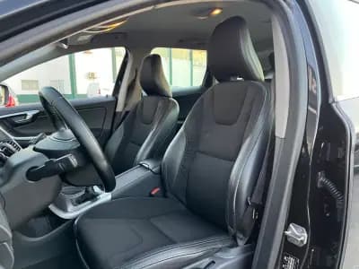 Sell Volvo XC 60 2015 - 18900 EUR, 176607 km - AUTO.MOTO.pt