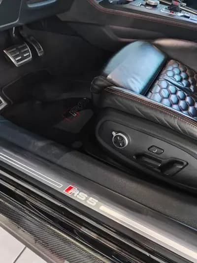 Vendo Audi RS5 2018 - 56000 EUR, 142000 km - AUTO.MOTO.pt