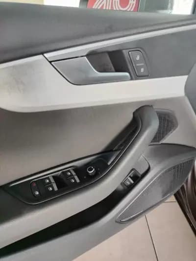 Vendo Audi A4 Avant 2016 - 16250 EUR, 212000 km - AUTO.MOTO.pt