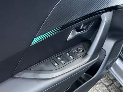 Sell Peugeot 2008 2021 - 16850 EUR, 43376 km - AUTO.MOTO.pt