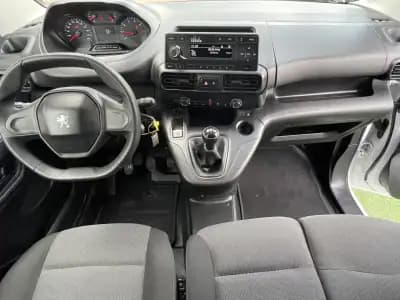 Vendo Peugeot Partner 1.5 BlueHDi Pro Standard 2021 - 14490 EUR, 121725 km - AUTO.MOTO.pt