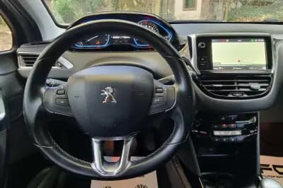 Sell Peugeot 2008 2017 - 12450 EUR, 96000 km - AUTO.MOTO.pt