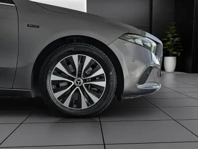 Vendo Mercedes-Benz A 250e 2021 - 26450 EUR, 94000 km - AUTO.MOTO.pt