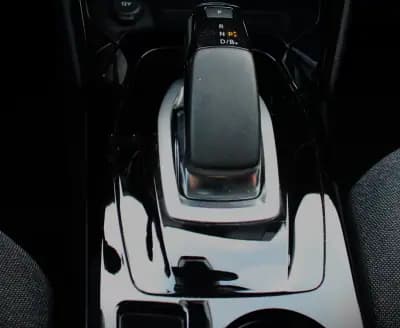 Vendo Peugeot e-2008 2020 - 19450 EUR, 41900 km - AUTO.MOTO.pt