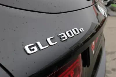 Vendo Mercedes-Benz GLC 300 2020 - 36900 EUR, 148682 km - AUTO.MOTO.pt