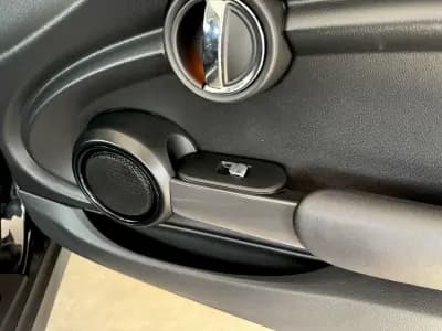 Vendo MINI One 2016 - 12999 EUR, 132000 km - AUTO.MOTO.pt