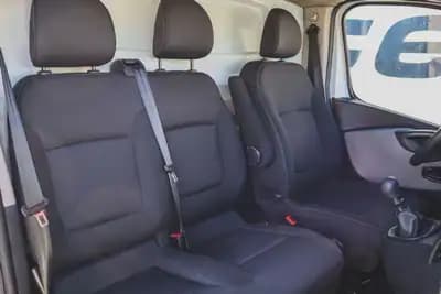 Vendo Renault 2018 - 17680 EUR, 154920 km - AUTO.MOTO.pt