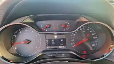 Vendo Opel Crossland 2021 - 14750 EUR, 51130 km - AUTO.MOTO.pt