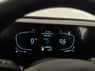 Vendo Kia Sportage 2022 - 23990 EUR, 38151 km - AUTO.MOTO.pt