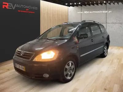 Sell Toyota Avensis Verso 2003 - 6450 EUR, 273631 km - AUTO.MOTO.pt
